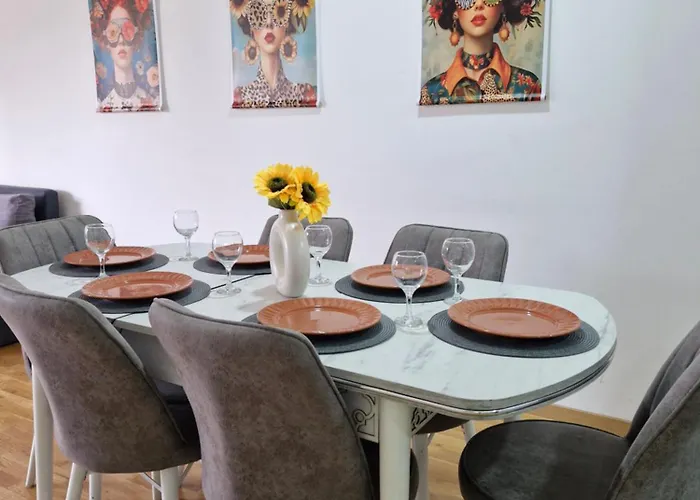 Apartament Sunflower Center With Free Garage Skopje