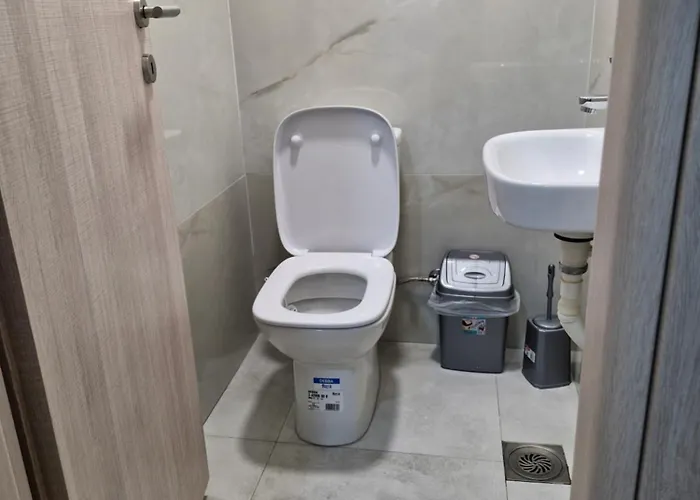 Sunflower Center With Free Garage Apartament Skopje